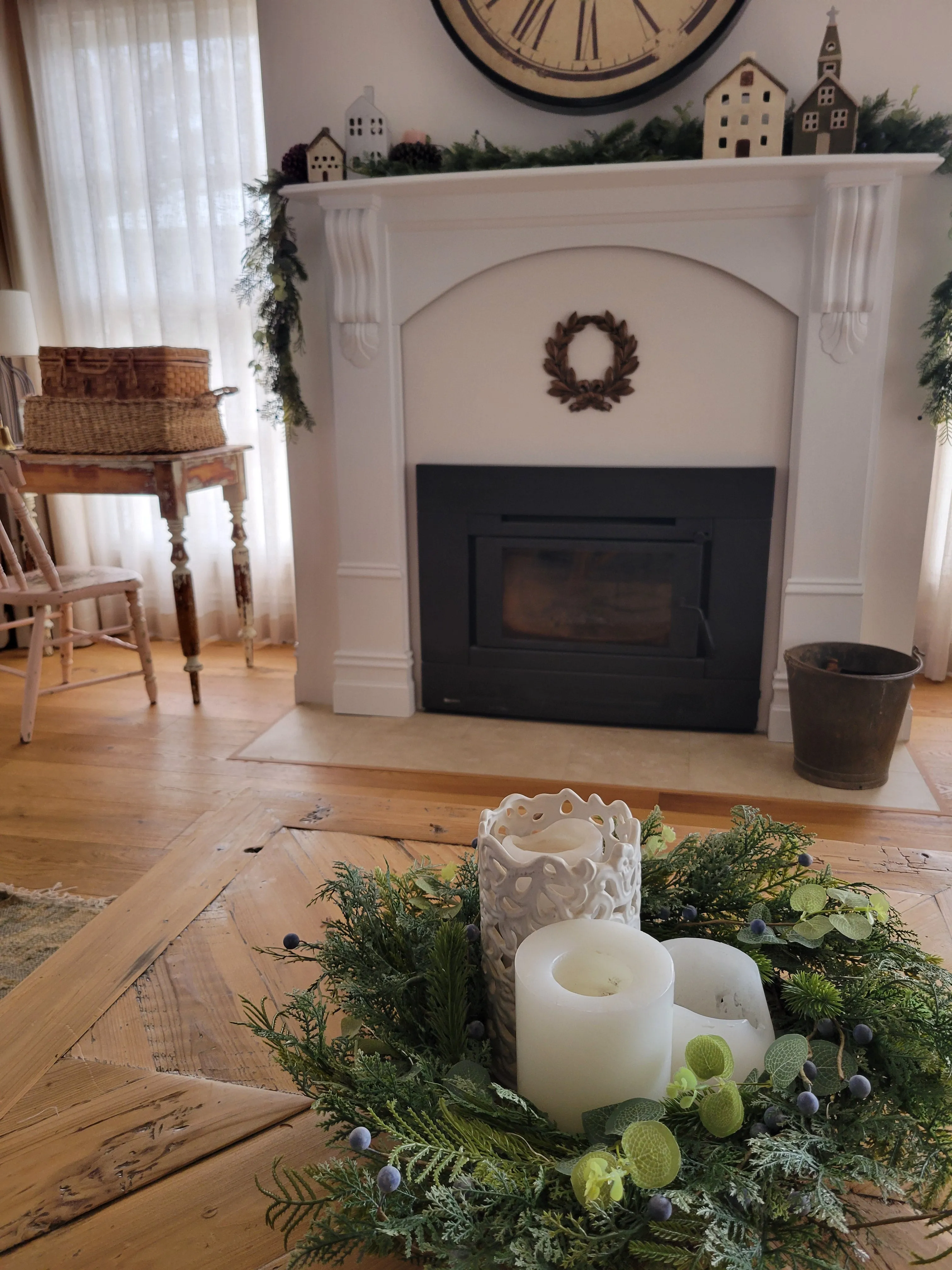 Blueberry Pine Bundle Wreath & Garland Set (Pre-lit)