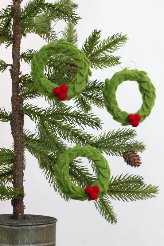 Christmas Tree Ornaments- Wreaths with Red Berries